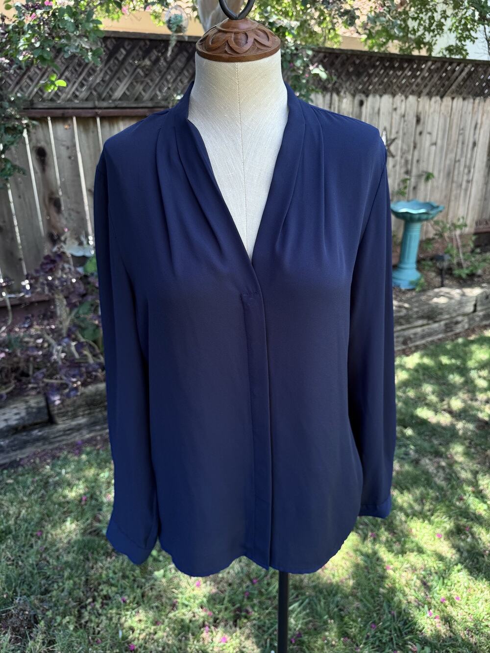 Violet + Claire V-Neck Pintuck Long Sleeve Blouse Navy Blue M Women's Flowy